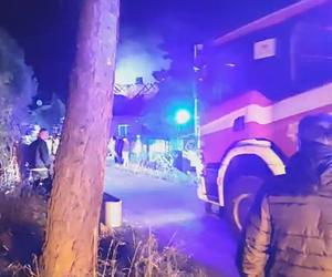 Koszmarny pożar w Kuźnicy Starej pod Kłobuckiem. 7 osób straciło dom nad głową