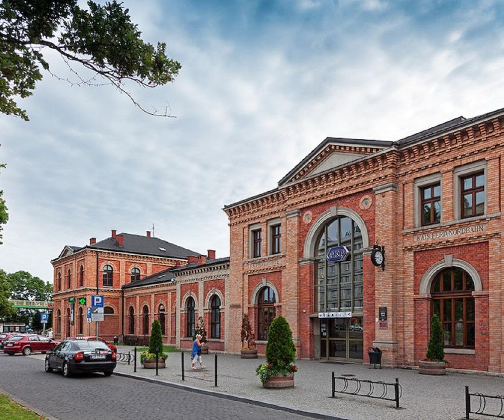 Przy dworcu PKP w Bielsku-Białej powstanie nowe centrum przesiadkowe. Zmieni się komunikacyjne oblicze miasta