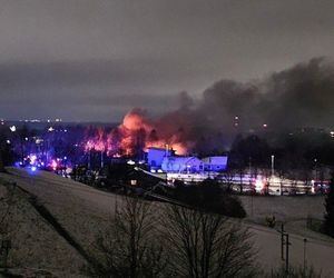 Katastrofa lotnicza w Wilnie. Samolot spadł na budynek mieszkalny, który stanął w ogniu. Są zabici