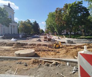 Rozkopanie dużego skrzyżowania odsłoniło fragmenty historii miasta Siedlce