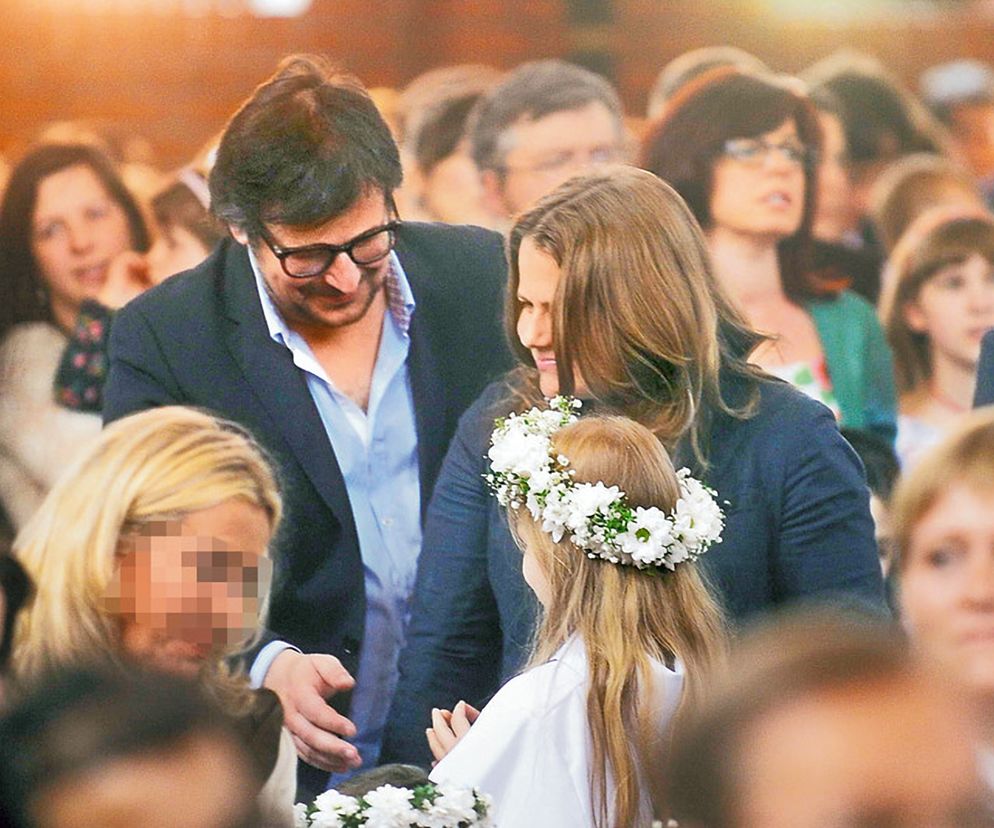 Bartosz Opania posłał córkę do komunii