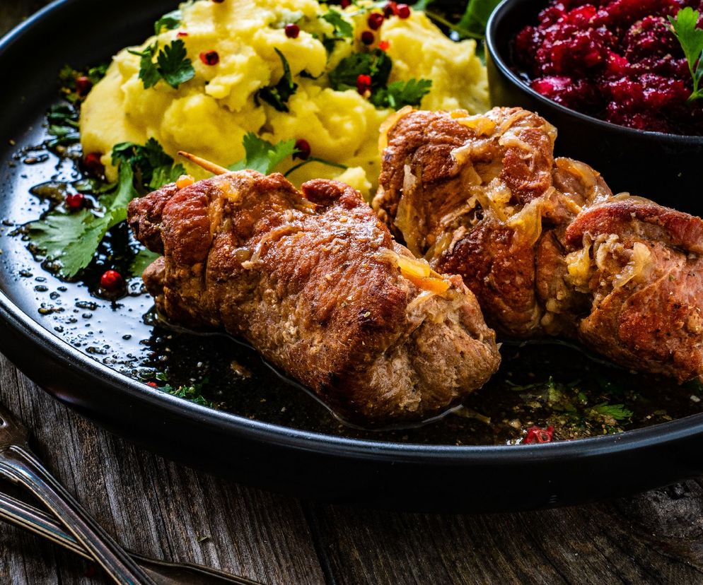 Roladki z karkówki - mięciutkie, soczyste, z pysznym farszem