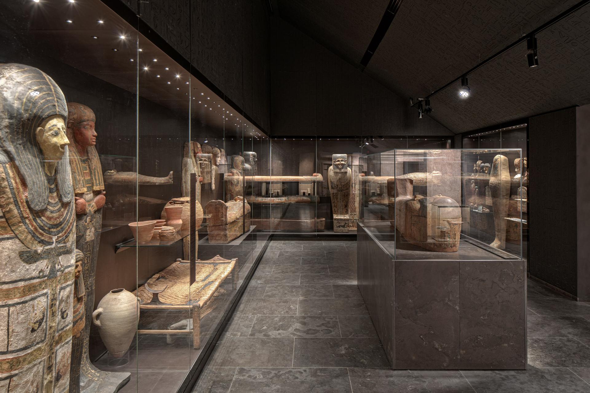 Galeria Sztuki Starożytnej projektu Nizio Design International: fotospacer po zmodernizowanych wnętrzach