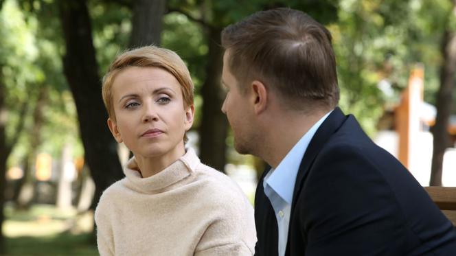 Barwy szczęścia odc. 1404. Marcel (Kamil Maćkowiak), Marta Walawska (Katarzyna Zielińska)