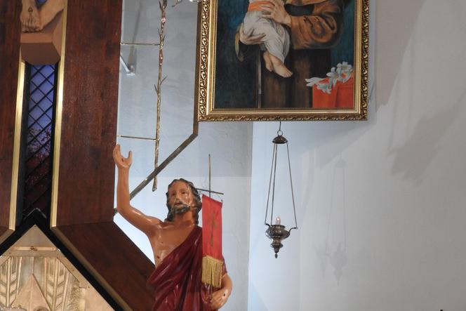 Ołtarz w kościele pw. św. Antoniego Padewskiego w Lublinie 