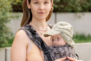 Karolina Czarnecka kiedyś śpiewała Hera, koka, hasz, LSD. Dziś z dzieckiem u boku wspiera nastolatki