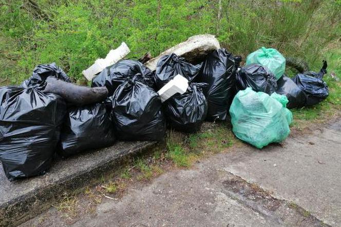 Pandemia przyniosła więcej śmieci w rzekach