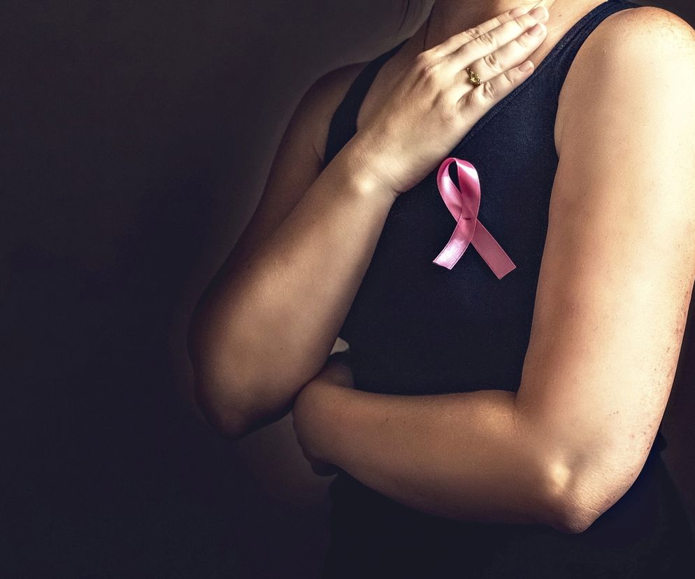Październik – Miesiąc świadomości raka piersi.  Zadbaj o siebie 