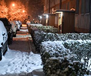 Kraków zasypany śniegiem. Armagedon na drogach. Ogromne utrudnienia w kursowaniu komunikacji miejskiej