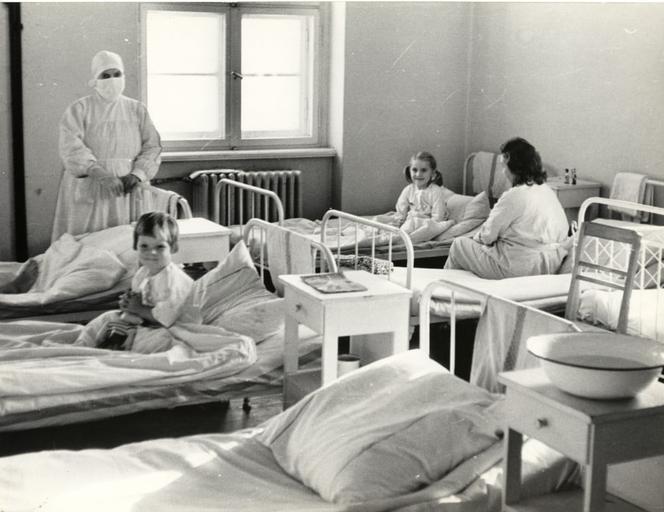 Epidemia czarnej ospy we Wrocławiu. Tak to wyglądało 60 lat temu [ZDJĘCIA] 