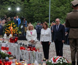Uroczystość pod pomnikiem Polegli Niepokonani (1.08.2025)
