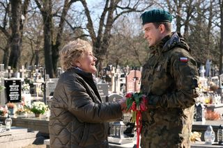 	M jak miłość odc. 1869. Barbara (Teresa Lipowska), nowy Mateusz (Rafał Kowalski)