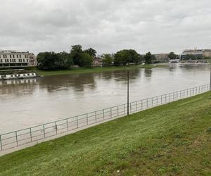 Wisła w Krakowie przekroczyła stan ostrzegawczy! Pogotowie przeciwpowodziowe w mieście