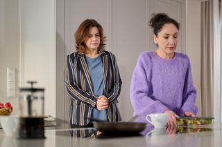 Na Wspólnej odc. 4002: Ada (Monika Obara), Weronika (Renata Dancewicz)