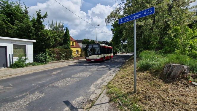 W poniedziałek rusza remont ulicy Kiepury w Lesznie. Którędy dojazd do szpitala i przychodni?
