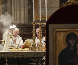 przygotował swój grób w bazylice Matki Bożej Większej w Rzymie ze względu na wielką cześć, jaką oddaje znajdującej się tam ikonie Matki Bożej Salus Populi Romani