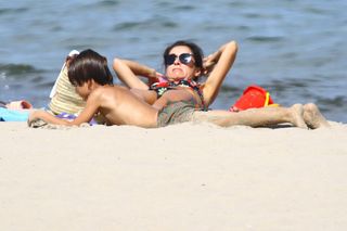 Marta Kaczyńska nad Bałykiem niczym grecka bogini!