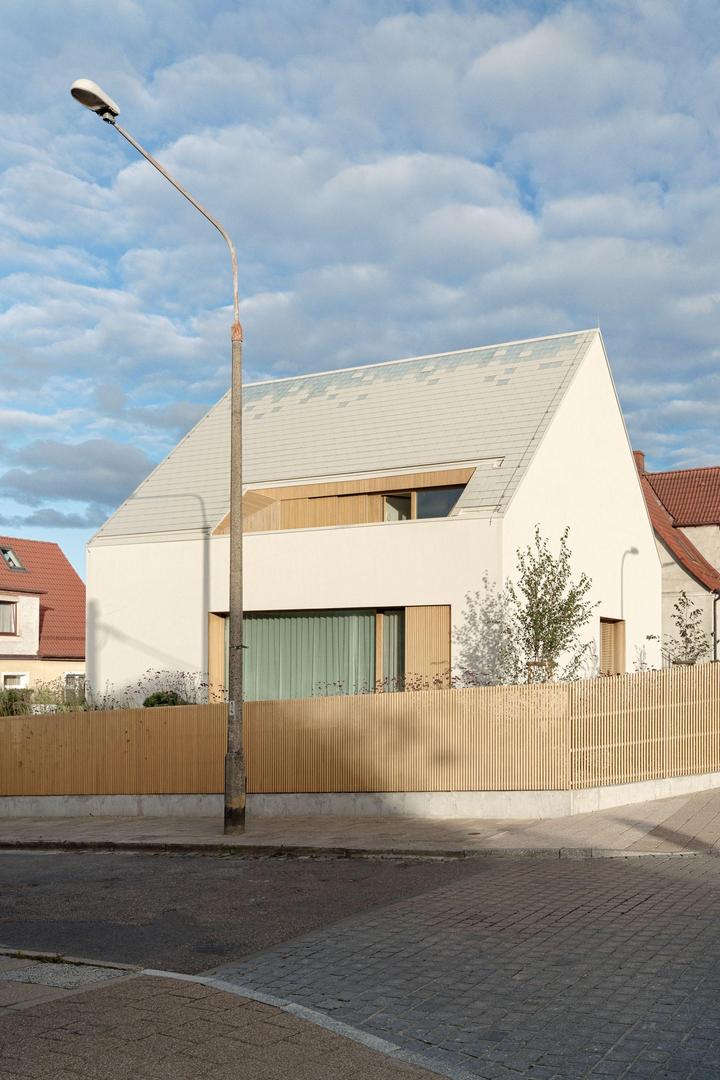 Biały dom na gdańskiej Strzyży