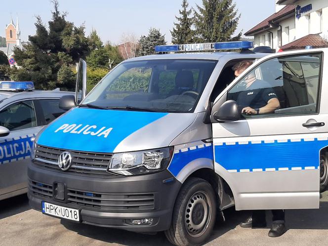 Koronawirus. Podkarpaccy policjanci otrzymali urządzenia do dezynfekowania 