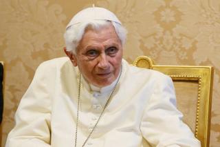 PILNE! Watykan. Benedykt XVI jest w ciężkim stanie. Papież Franciszek ma wielką prośbę!