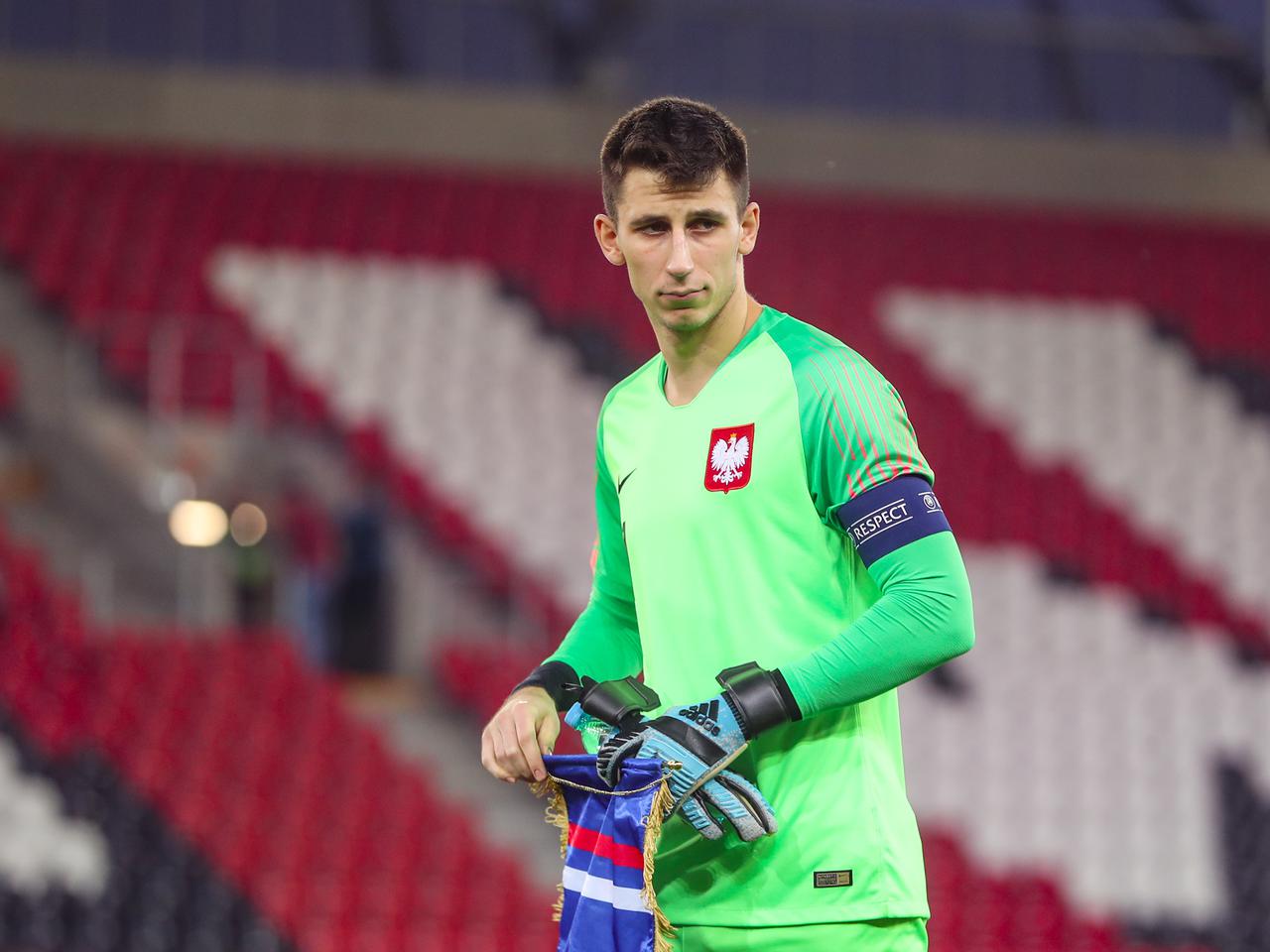 Potężny klops polskiego bramkarza. Kamil Grabara pozbawił swoja drużynę marzeń, ale błąd!