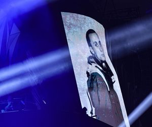 Tragiczna śmierć Magika poruszyła Polskę, a ale jego muzyka wciąż żyje. Teraz Paktofonika wystąpi w Opolu