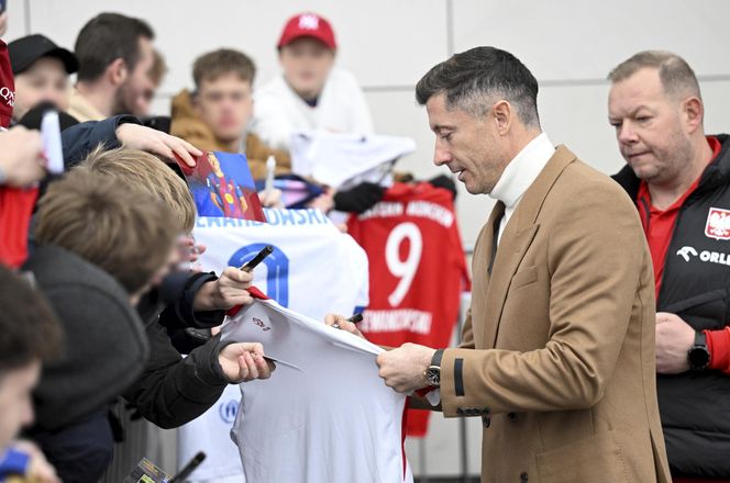 Robert Lewandowski z zegarkiem wartym kawalerkę przyjechał na kadrę! Na ręce miał prawdziwą fortunę