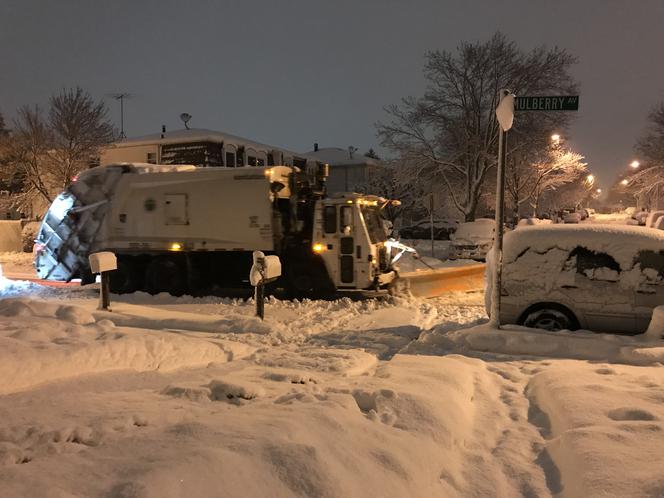 NYC odkopuje się ze śniegu