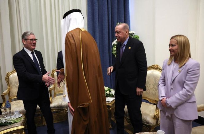 Emmanuel Macron i Donald Trump w Sharm el-Sheikh