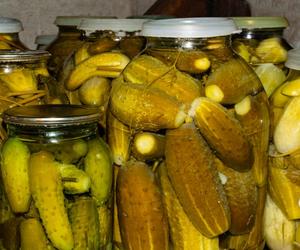 Sekretne ogórki babci - hit na moim stole. Te ogórki wygryzły konkurencję i są nie do pobicia