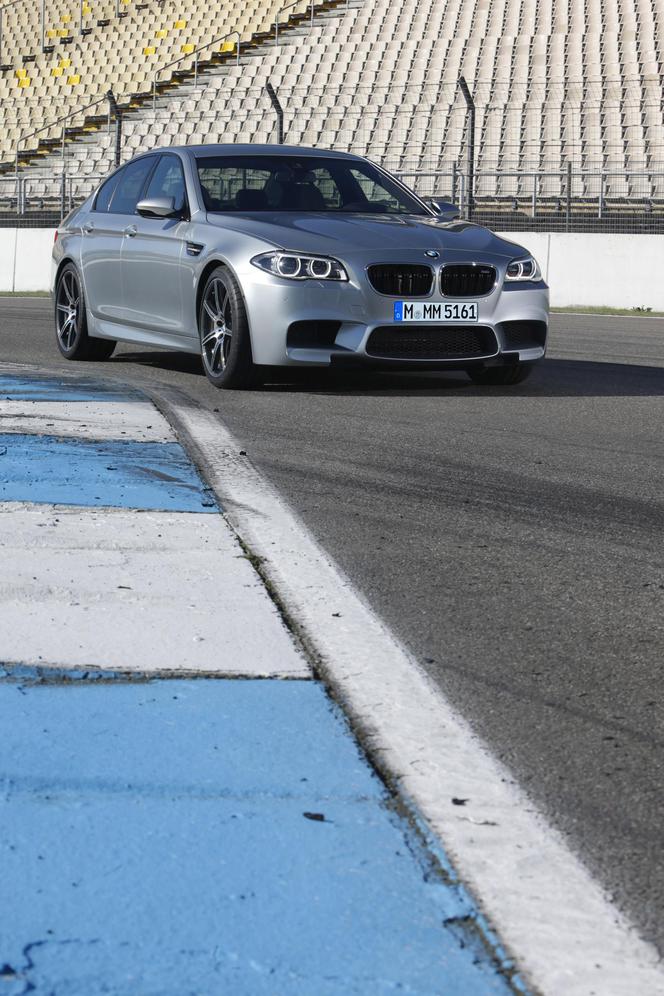 BMW M5 Pure Metal Silver