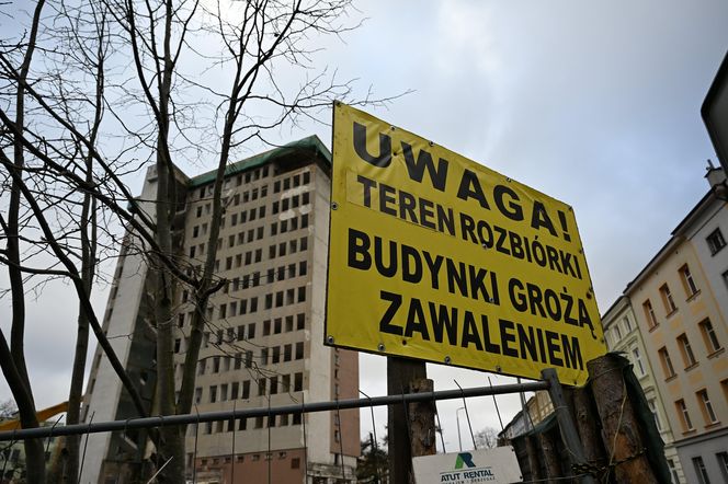 Rozbiórka "Związkowca" będzie wznowiona