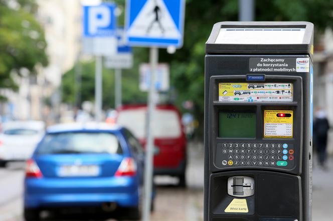 Warszawa: Wielka podwyżka opłat za parkowanie weszła w życie. Ile zapłacimy od 4 stycznia?