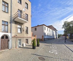 To miasto z woj. warmińsko-mazurskiego przyciąga nowych mieszkańców. Zaludnia się najszybciej! 