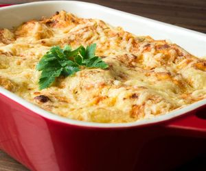 Przygotuj jesienną zapiekankę na weekend, a potem już tylko odgrzewaj. Idealny posiłek na jesienne dni