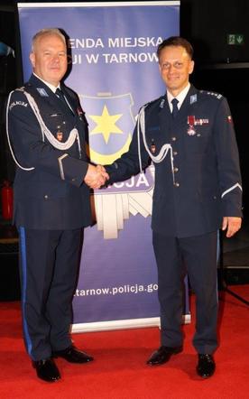 Komenda Miejska Policji w Tarnowie ma nowego komendanta. Marcin Sak zastąpił Mariusza Dymurę