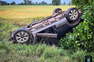 Tragiczne dachowanie w Strzyżewie Witkowskim! 45-latek zginął na miejscu