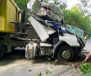 Wypadek ciężarówek w Popowie. Szoferki zmiażdżone