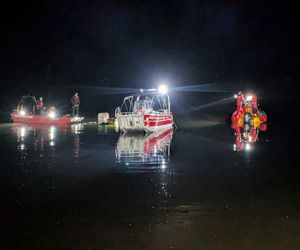 Awionetka runęła do jeziora międzybrodzkiego w Żywcu. Pilot uratowany, awionetka również