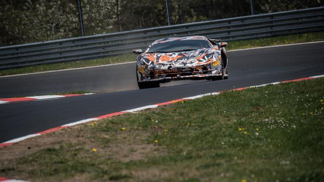 Lamborghini Aventador SVJ  z rekordem toru Nurburgring