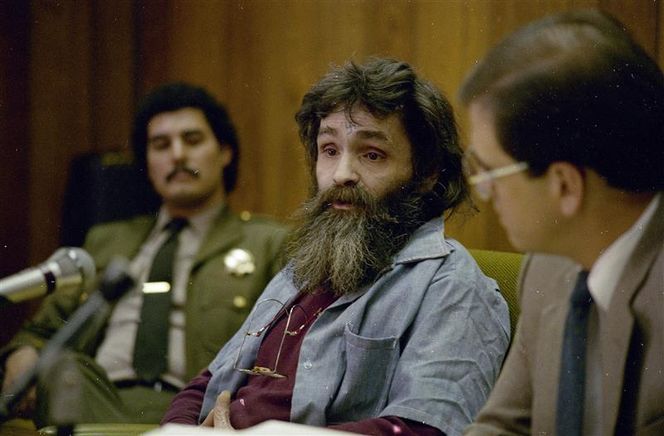 Manson podczas przesłuchania w sprawie zwolnienia warunkowego.