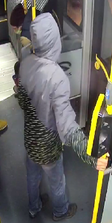 Katowice. Onanizował się w autobusie miejskim. Szuka go policja