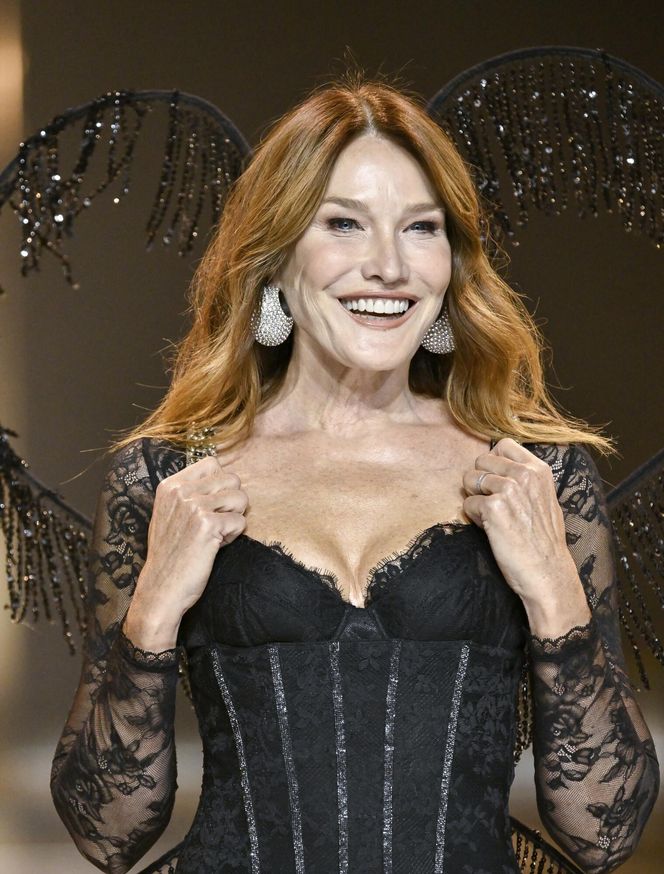 Victoria's Secret Fashion Show 2024 - Carla Bruni