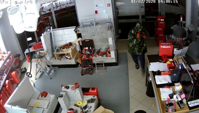 Oni są poszukiwani przez łódzką policję. Rozpoznajecie którąś z tych osób? 