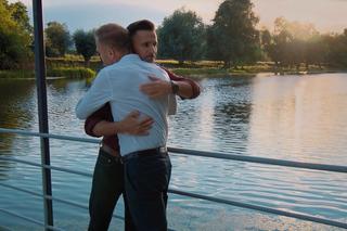 M jak miłość, odcinek 1691: Kamil (Marcin Bosak), Andrzej Budzyński (Krystian Wieczorek)