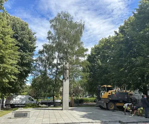 Zburzono ostatni komunistyczny pomnik w Szczecinie