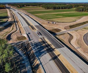 18 grudnia GDDKiA oddała  do ruchu ostatni z trzech odcinków autostrady A2 Mińsk Mazowiecki – Siedlce, pomiędzy węzłami Groszki i Siedlce Zachód