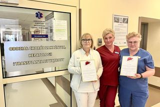 Dostał nową wątrobę. Już po raz czwarty! Pacjent w dobrej formie wyszedł do domu