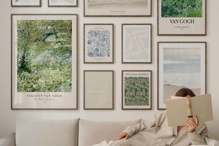 Jak wieszać obrazy nad kanapą? 