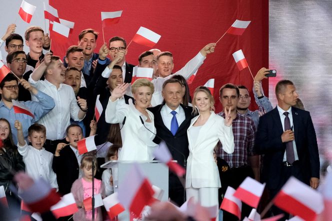  Marta Nawrocka i Agata Duda 